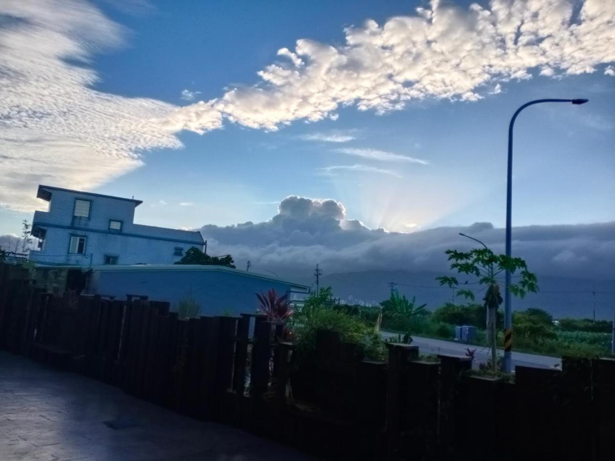 Yu Hai B&B Цзяосі Екстер'єр фото