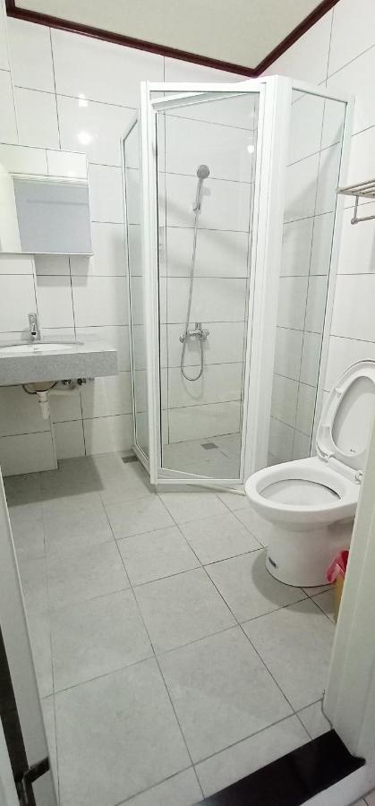 Yu Hai B&B Цзяосі Екстер'єр фото